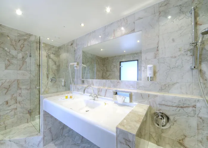 فندق Arcotel Nike 4*